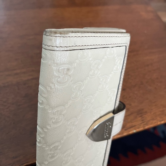 Gucci Leather Embossed Wallet - Picture 8 of 8